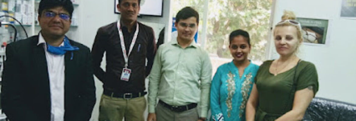 Dr Maniar’s DHIREN EYE CARE